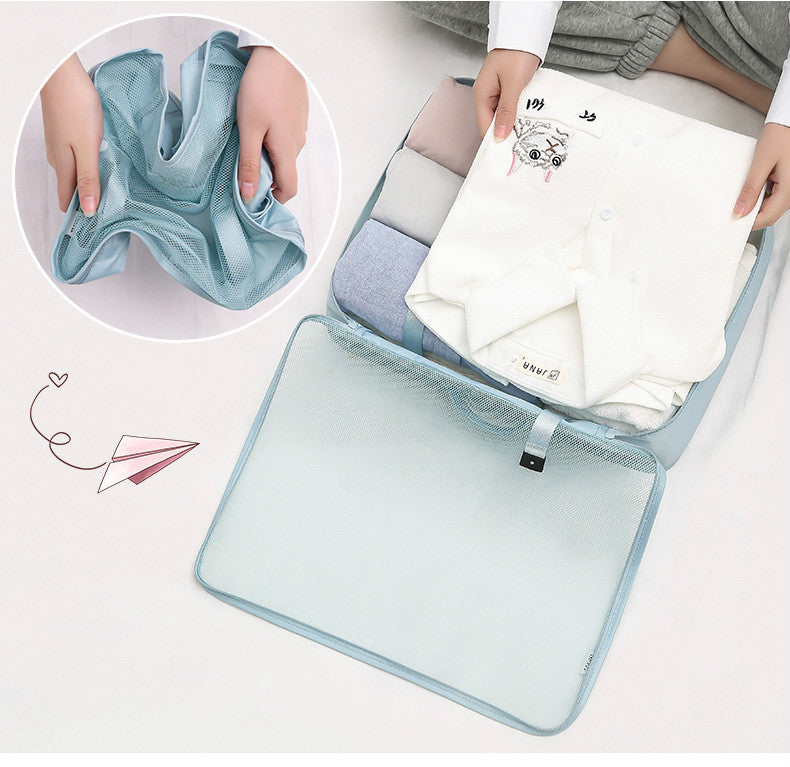 Packing cube zipper and fabric detail